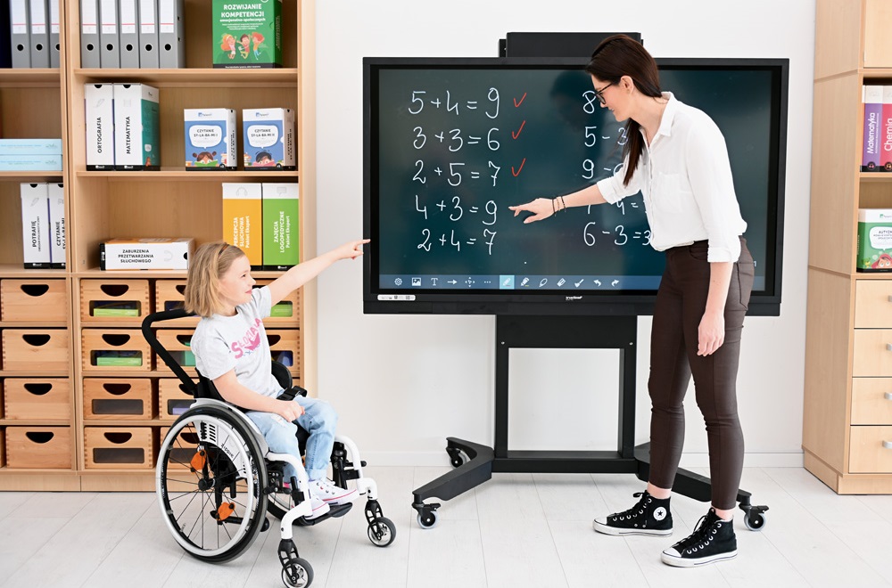 Lekcje w szkole dostosowane do potrzeb dzieci z niepełnosprawnościami